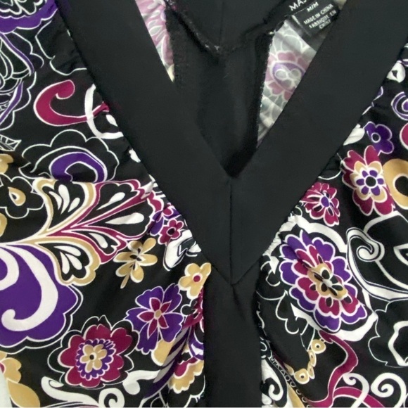 Majora V Neck Top with Cap Sleeves Purple Paisley Sz Medium - Picture 4 of 9